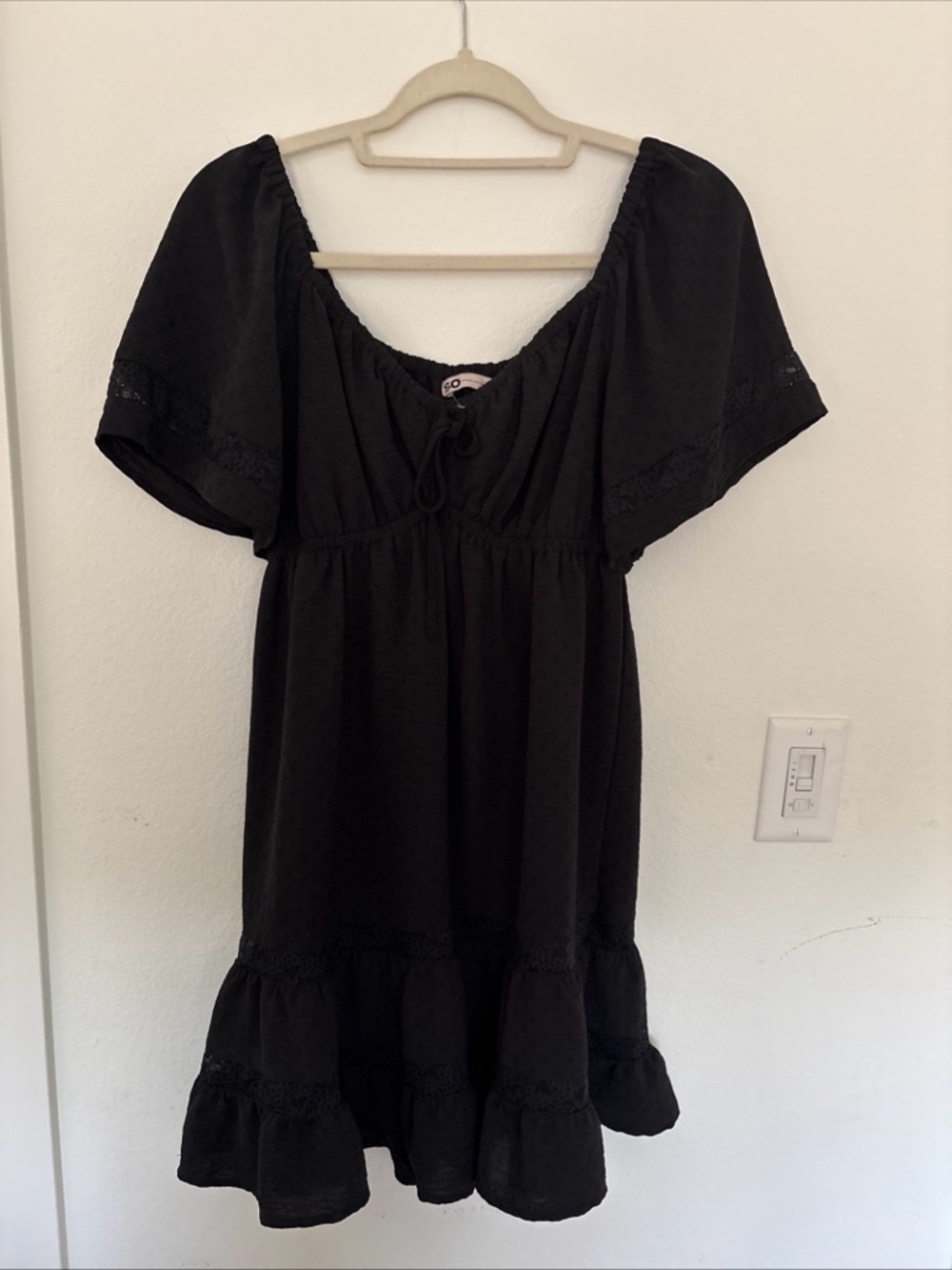 SO Black Short Sleeve Tiered Baby Doll Dress - Picture 6 of 12